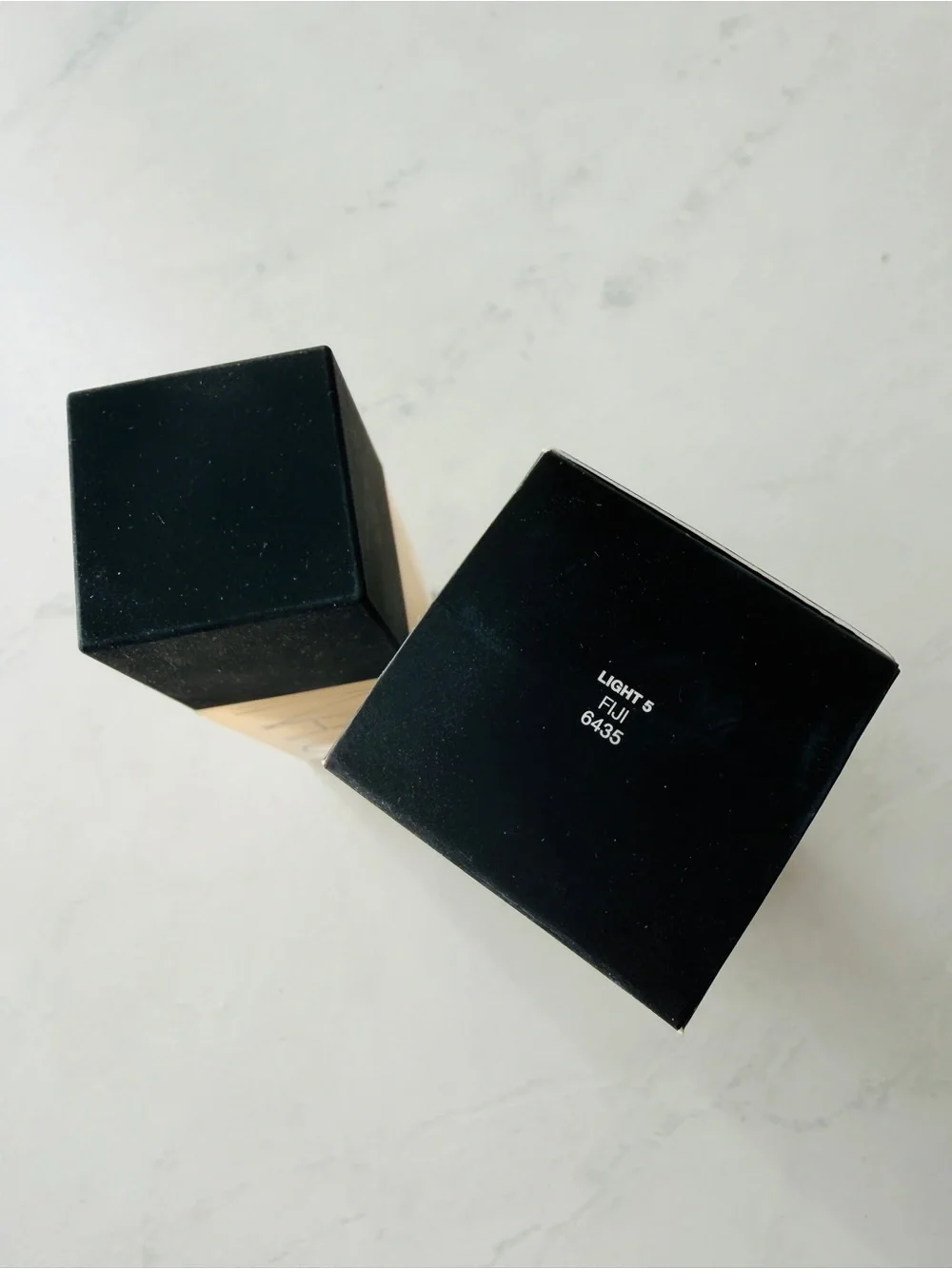 New with Box NARS All Day Luminous Weightless Foundation - Light 5 Fiji #6435
